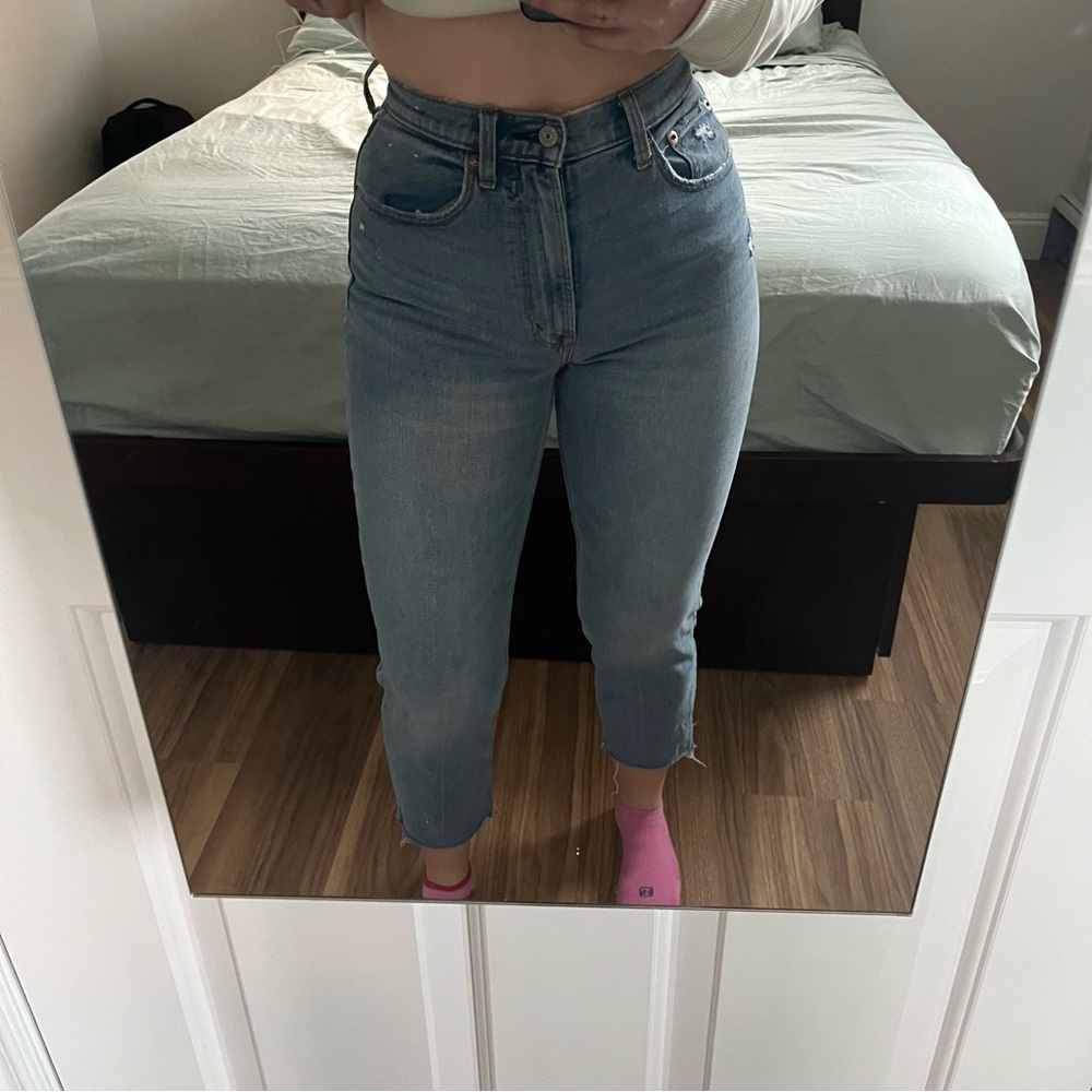 Abercrombie Curve Love High-Rise Ankle Straight Jeans